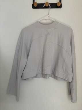 Lululemon crop top